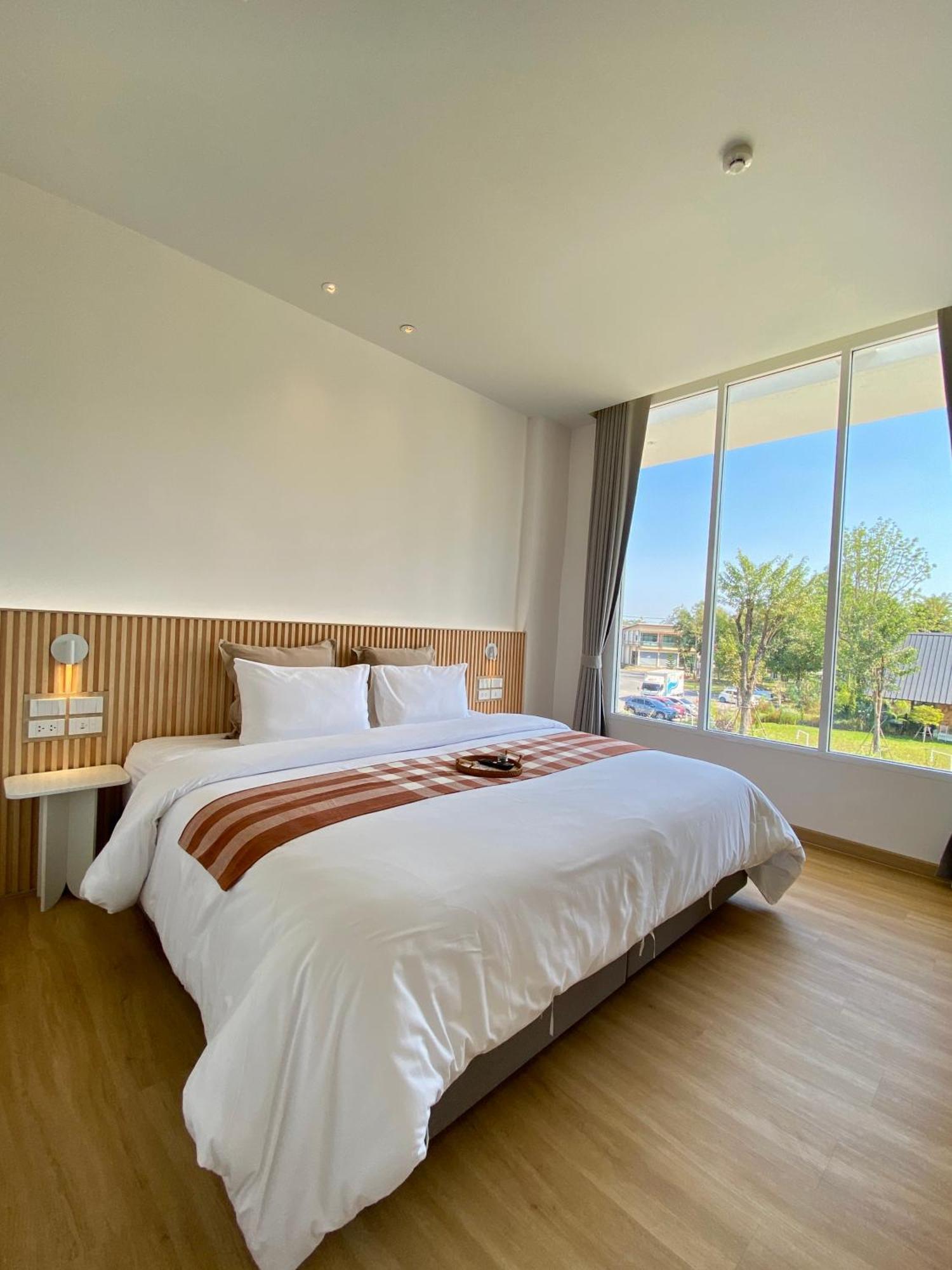 Punn Hotel Korat นครราชสีมา ภายนอก รูปภาพ